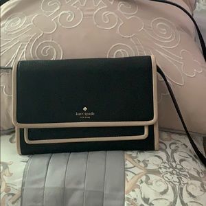 Small Kate spade cross shoulder purse